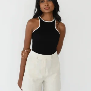 Short en lin ajusté