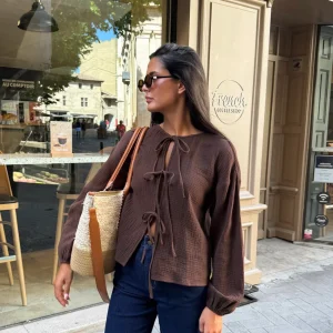 Blouse texturée à nouer