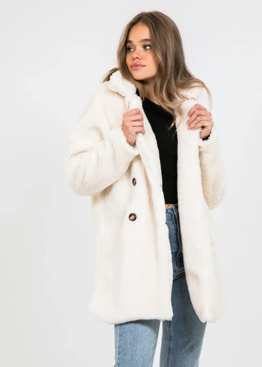 Manteau fausse fourrure crème – Image 6