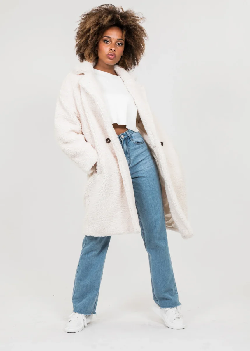 Manteau long crème effet peau de mouton – Image 3