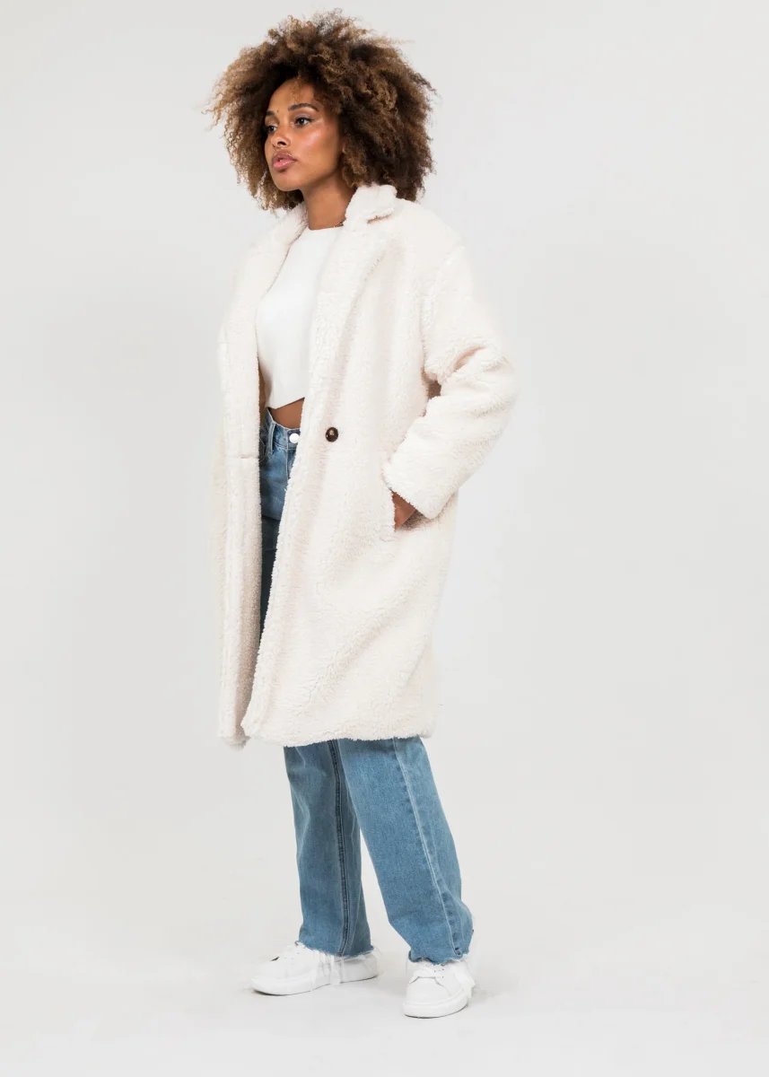 Manteau long crème effet peau de mouton – Image 4