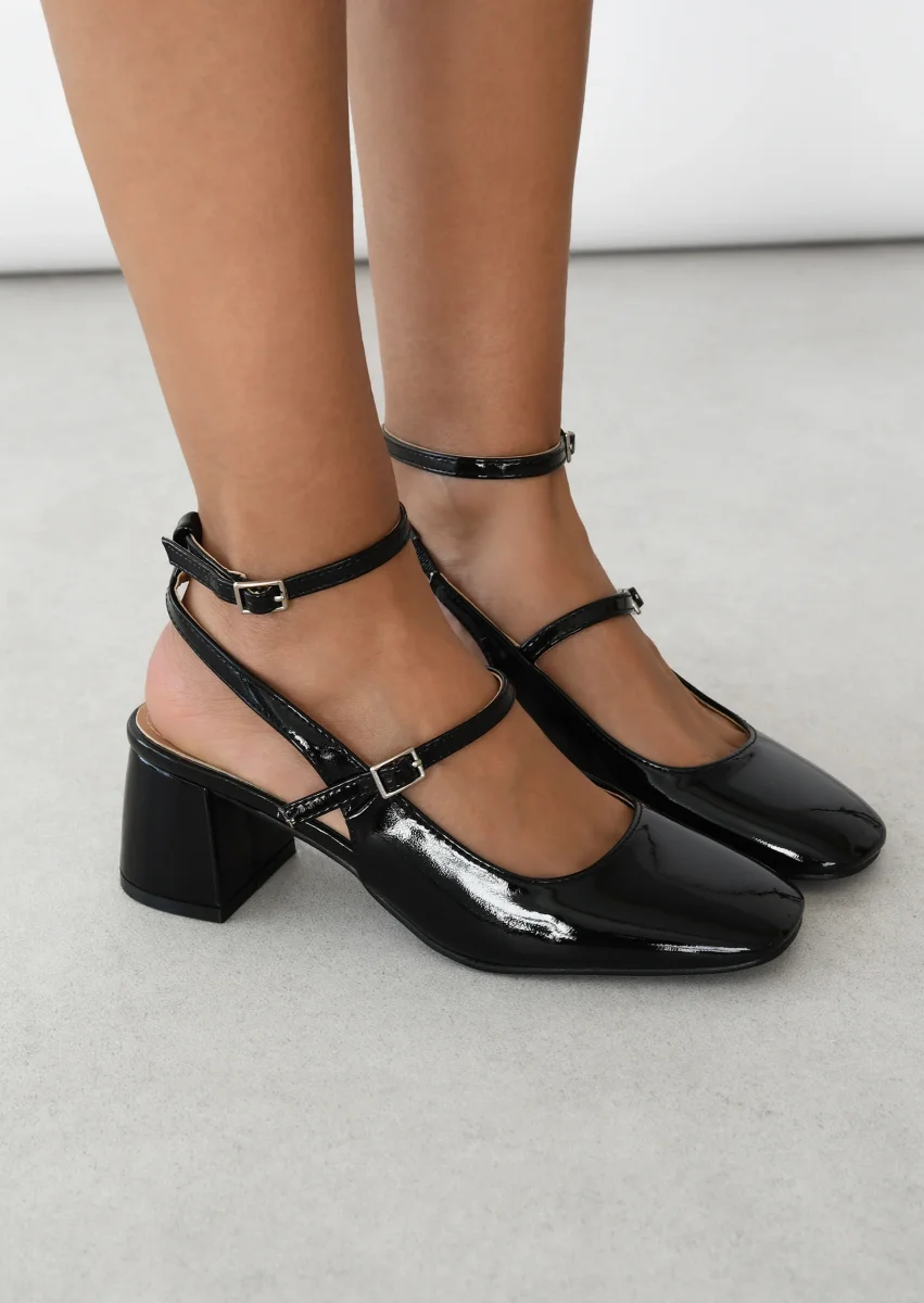 Babies à talon brides