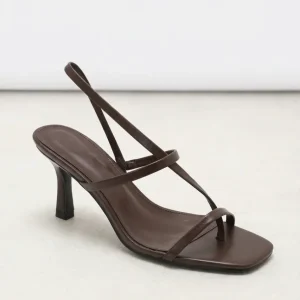 Sandales à fines lanières