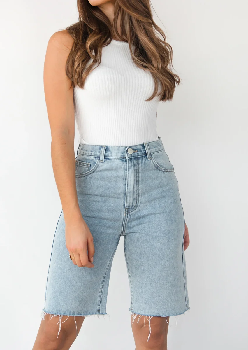 Short en jean long - Bleu clair – Image 2