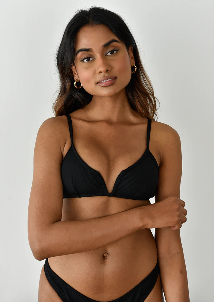 Top bikini côtelé noir armature V – Image 6