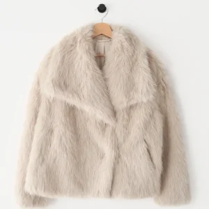 Manteau fausse fourrure