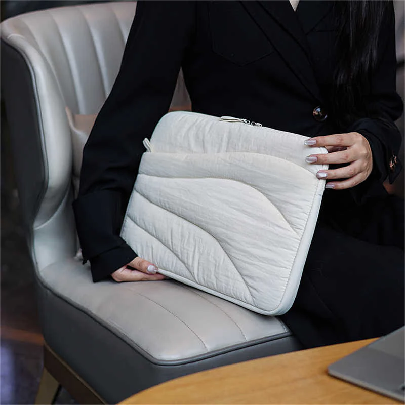 Nahia sacoche ordinateur femme matelassée – Image 7